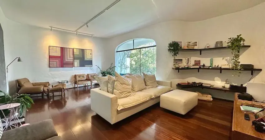 Apartamento á venda de 196m², com 3 quartos e 02 vagas no bairro jardim europa.