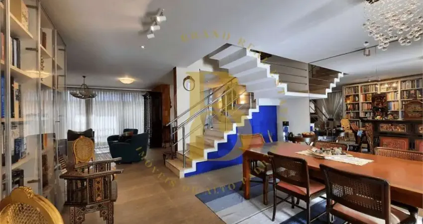 Magnifica casa em condomínio, localizada no bairro chácara monte alegre.