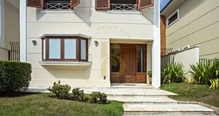 Espaçosa casa de condomínio á venda com piscina privativa no jardim cordeiro.