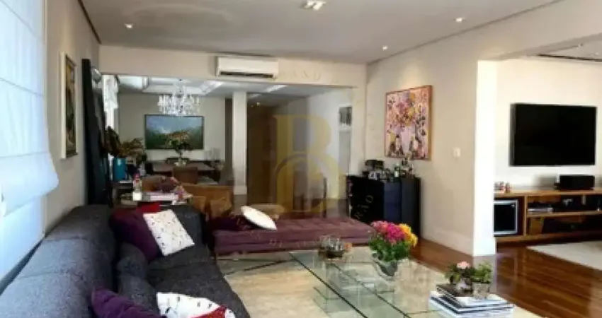 Apartamento reformado à venda de 300m², com 3 suítes e 2 vagas no jardim paulista