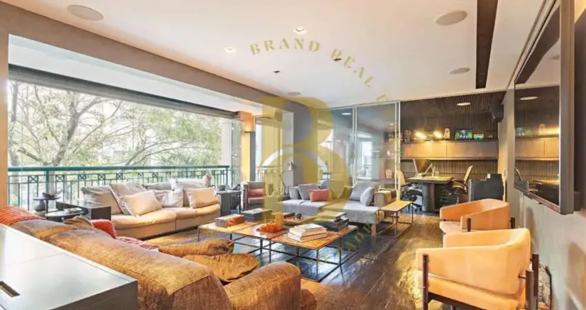 Apartamento reformado á venda com 240m², com 03 dormitórios e 05 vagas no brooklin