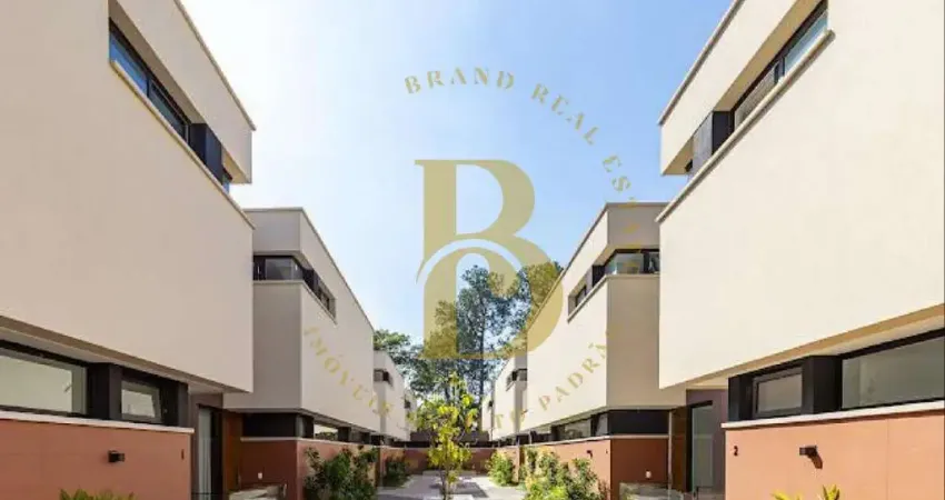 Casa em condomínio com 4 suítes, piscina e 4 vagas ? 531 m² de conforto