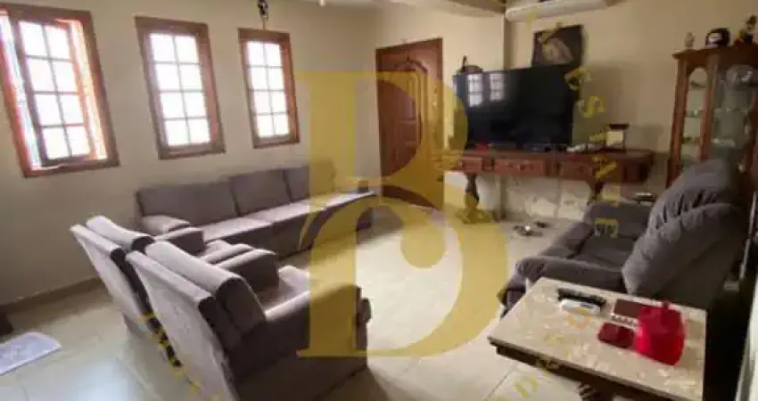 Sobrado com 500 m², 4 quartos sendo 2 suítes 5 vagas 2 ediculas à venda no bairro vila cordeiro prox