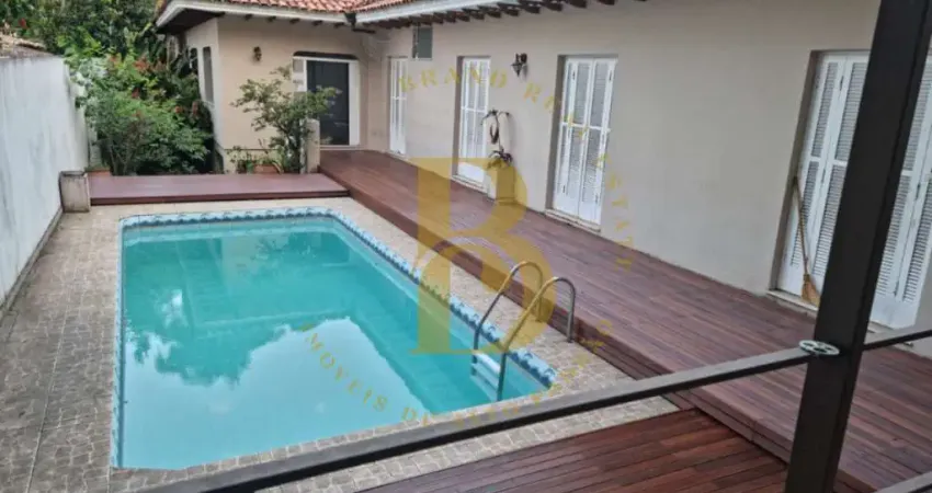 Casa com 750 m², 4 quartos sendo 2 suítes à venda no bairro santo amaro.