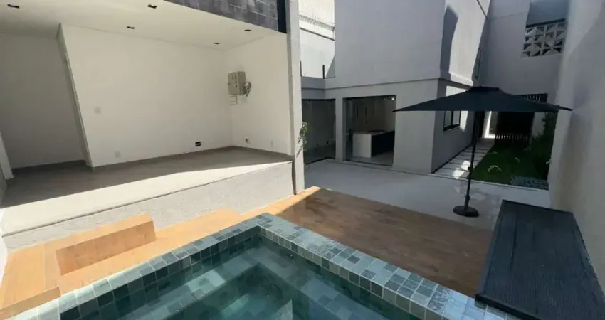 Casa com 310 m², 7 quartos sendo 3 suítes à venda no bairro campo belo.