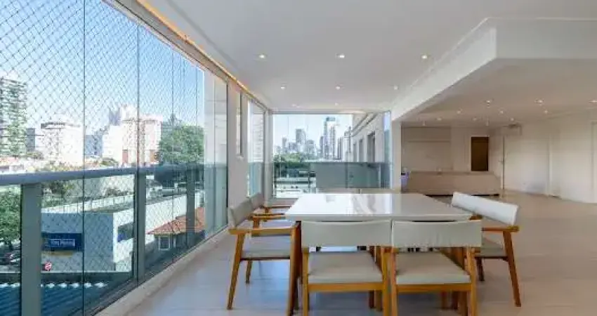 Apartamento com 237.36 m², 3 quartos sendo 3 suítes à venda no bairro moema pássaros.