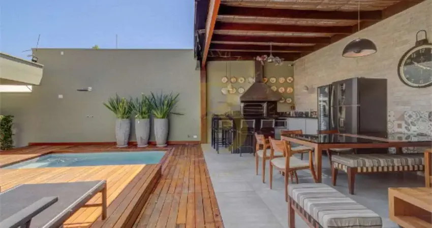 Casa reformada, com piscina privativa no bairro jardim dos estados.