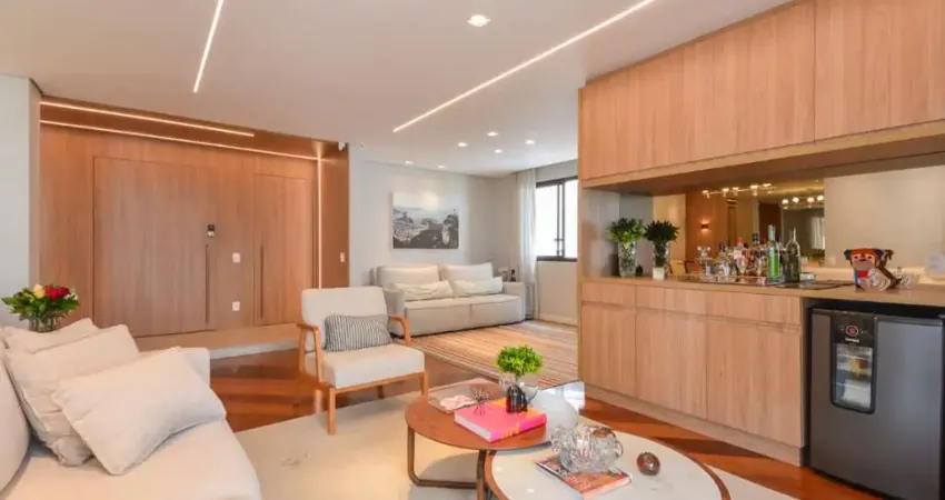 Apartamento reformado em perdizes!!  com 177 m², 3 suítes e 3 vagas de garagem.