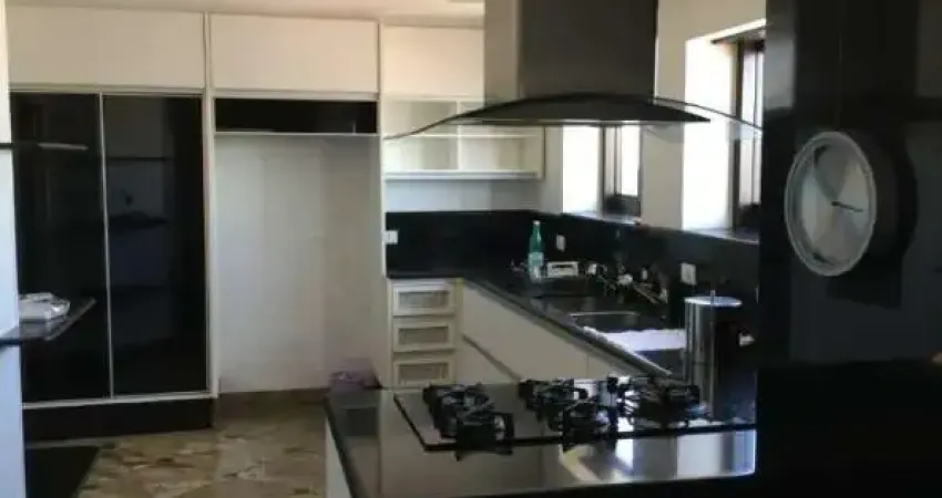 Apartamento com 590 m², 4 quartos sendo 4 suítes à venda no bairro saúde.