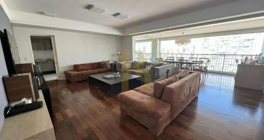 Apartamento duplex á venda de 258 m²,com 3 suítes e 4 vagas de garagem no bairro brooklin.