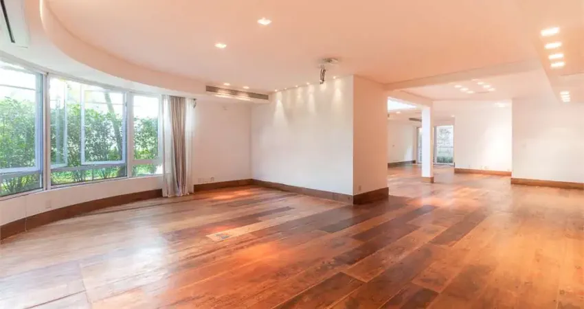 Casa de condomínio com 910 m², 4 quartos sendo 3 suítes à venda no bairro jardim europa.