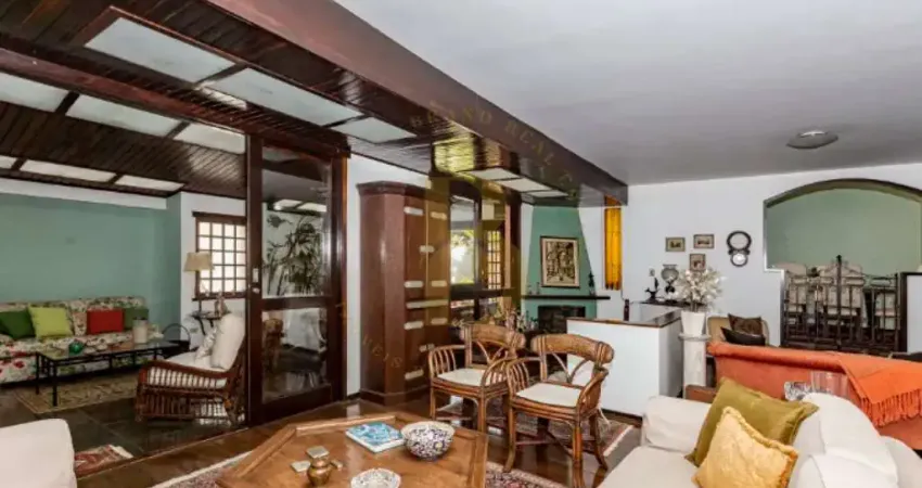 Casa de vila com 396 m², 4 quartos sendo 2 suítes à venda no bairro chácara santo antônio.