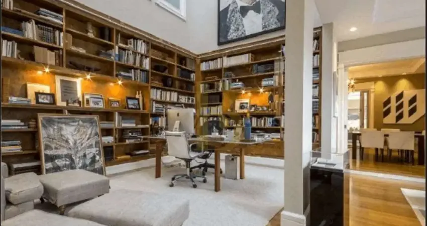 Casa de condomínio com 1500 m², 5 quartos sendo 5 suítes à venda no bairro vila morumbi.
