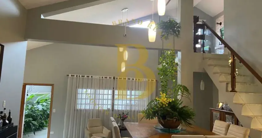 Casa no bosque da saúde, de 339m², 4 dormitórios sendo 1 suíte, e 4 vagas.