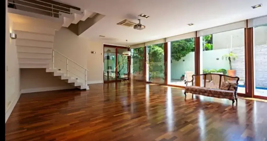 Casa com 350 m², 4 quartos sendo 2 suítes, 3 vagas à venda no alto da boa vista.