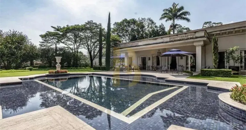 Casa com 2051 m², 6 quartos sendo 6 suítes à venda no bairro jardim morumbi.