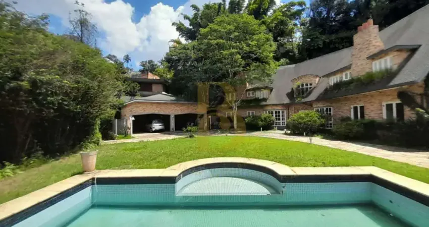 Casa com 730 m², 4 quartos sendo 4 suítes à venda no bairro morumbi.