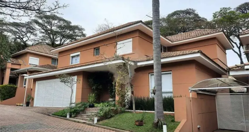 Casa de condomínio em excelente localização no jardim cordeiro.