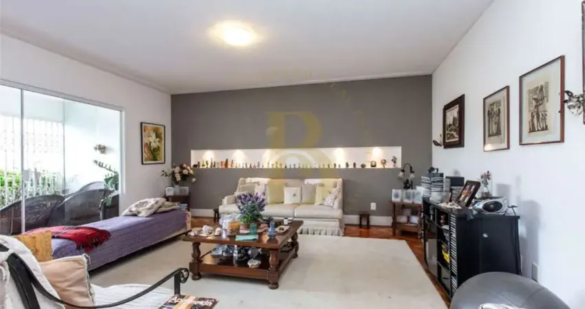 Casa com 800 m², 4 quartos sendo 2 suítes à venda no bairro planalto paulista.