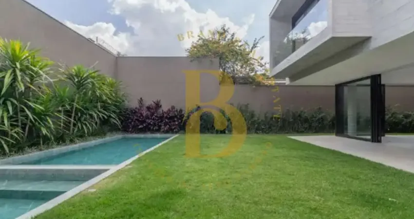 Casa com 560 m², 4 quartos sendo 4 suítes à venda no bairro alto de pinheiros.