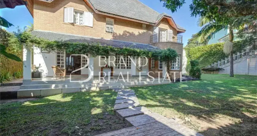 Casa com 500 m², 3 suítes à venda no bairro Chácara Monte Alegre.