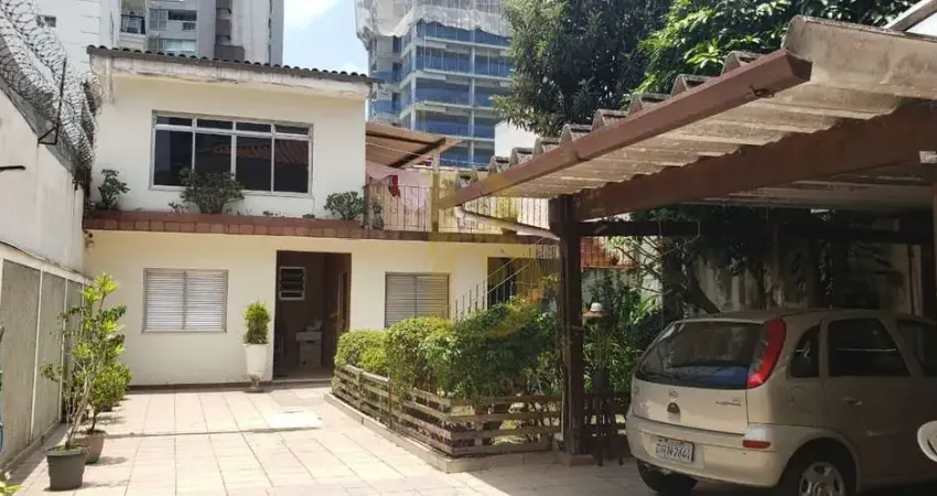 Casa no campo belo com ampla área externa, 4 dormitórios e edícula