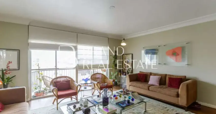 Apartamento à Venda em Moema 180m² Andar Alto 4 Quartos 2 Vagas Vista Aberta