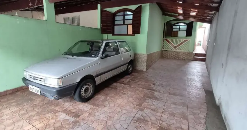 Casa à venda em Osasco-SP, bairro Veloso: 7 quartos, 6 banheiros, 5 vagas de garagem, 347,00 m² de área.