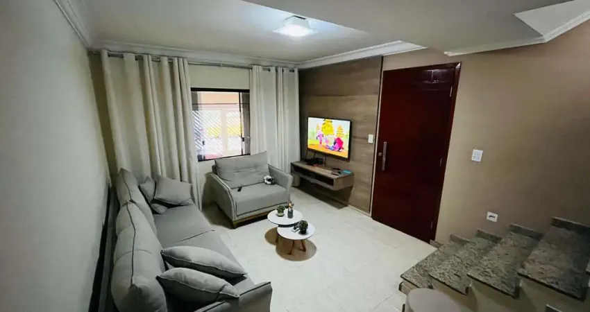 Espetacular Casa à Venda na Cidade das Flores, Osasco-SP: 3 Quartos, 1 Suíte, 4 Banheiros, 2 Vagas. Área Privativa 224m²!