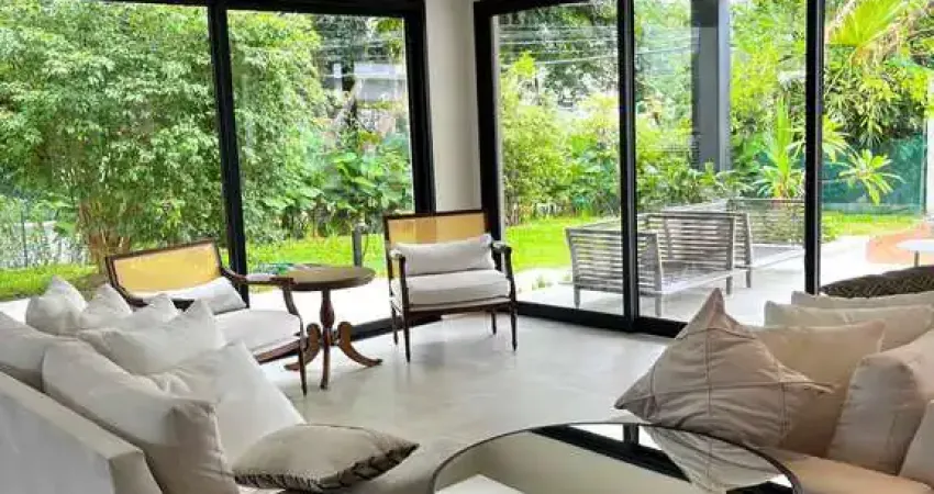 Casa a venda em Alphaville 2, casa mobiliada, com 4 suítes e em localização desejada