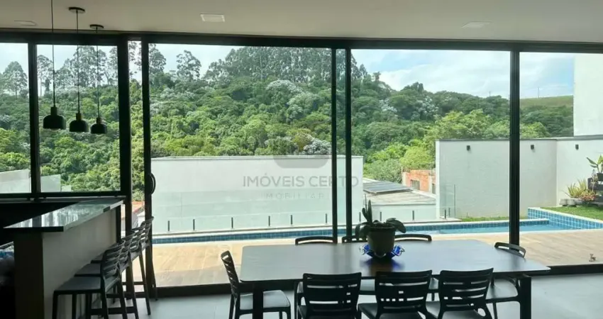 Casa mobiliada a venda no residencial campos do conde, sendo 3 quartos (3 suítes), p´[e direito duplo, vista livre e pra mata e 4 vagas para carro