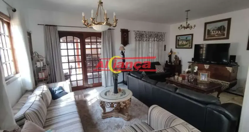 SOBRADO COM 4 DORMITÓRIOS A VENDA, 360m²  CENTRO - ATIBAIA/SP