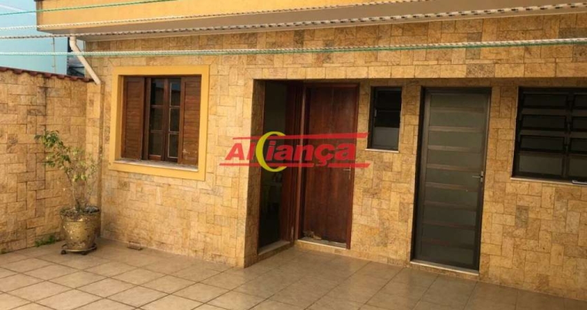 Sobredo consevado e Bem Localizado, com 3 Dorm e uma Suite.
