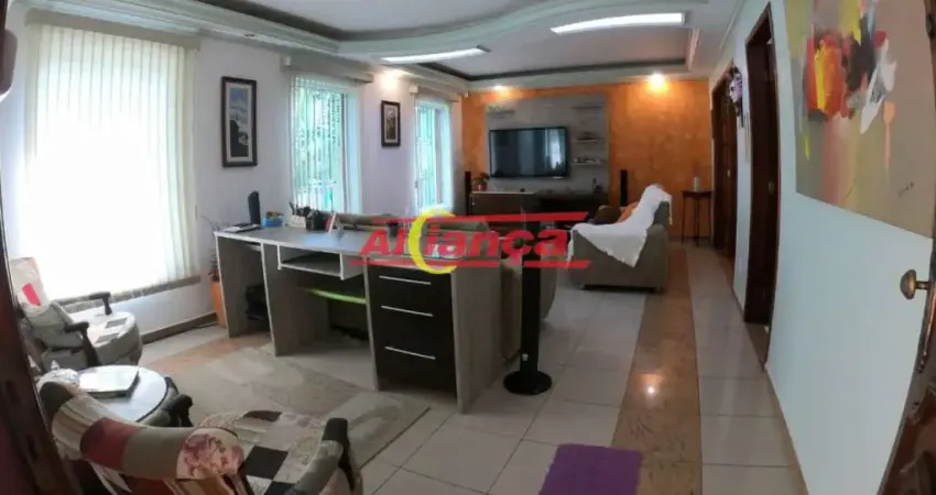 CASA TÉRREA COM 3 QUARTOS, 3 VAGAS A VENDA, CENTRO - GUARULHOS/SP.