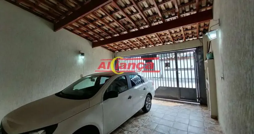 Casa sobrado, 3 dormitórios sendo 1 suíte, 2 vagas, espaço gourmet no Jardim Arujá - Guarulhos