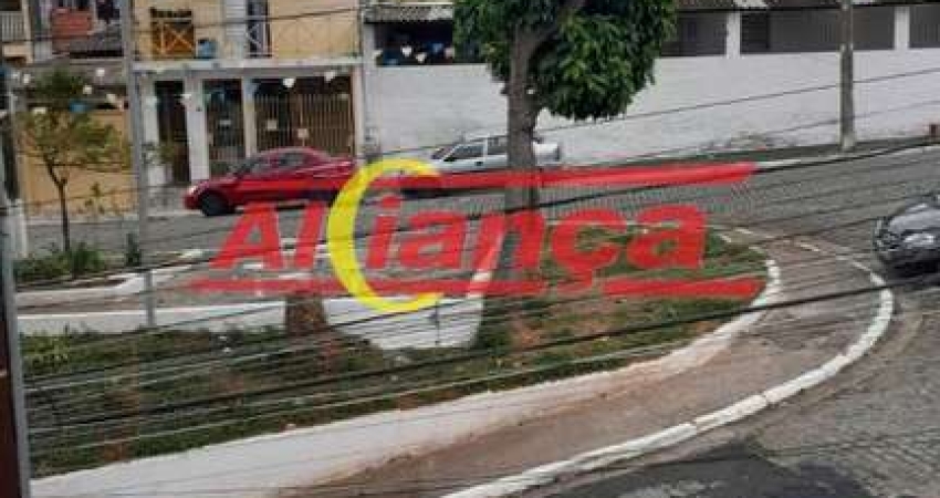 EXCELENTE OPORTUNIDADE VILA MILTON, UM LINDO SOBRADO, ENTRE PARA SE SURPREENDER  COM TANTA BELEZA!!!