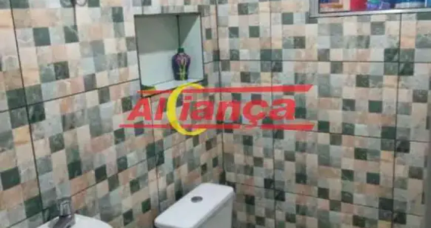 [ Sobrado parte de baixo 2 cômodos banheiro, parte de cima 2 cômodos banheiro com tanque e local par