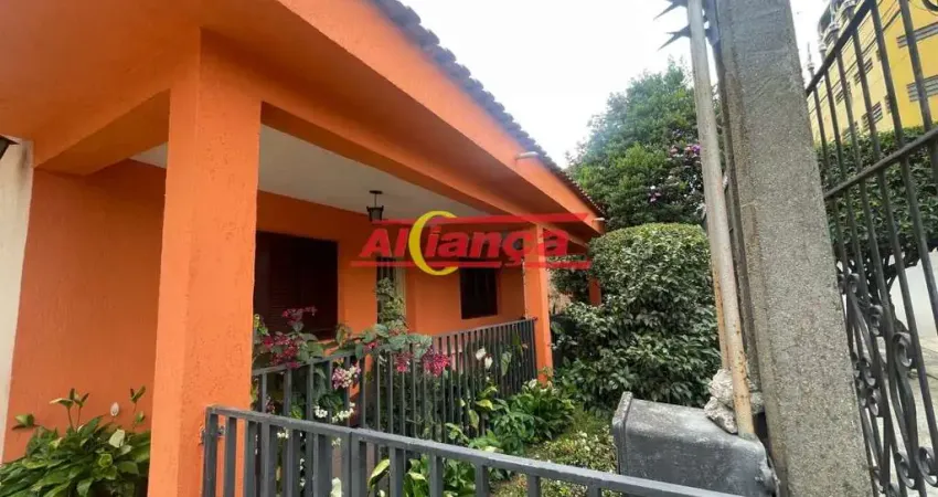 CASA TÉRREA COM 560M² DE TERRENO E 203M² ÚTIL 3 DORMITÓRIOS - ÁGUA CHATA - GUARULHOS/SP
