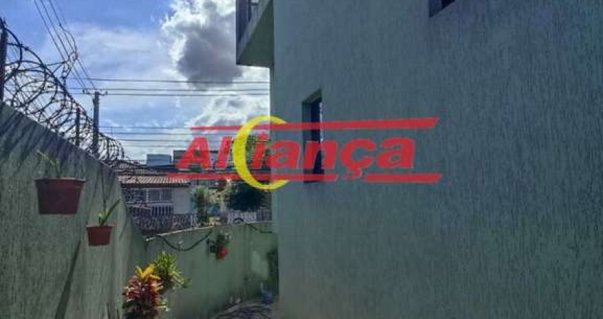 Sobrado maravilhoso com 3 quartos e 4 vagas - Jardim Bela Vista / Guarulhos
