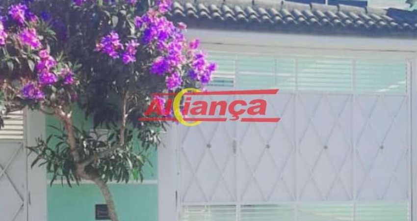 Lindo sobrado à venda com 220m², 3 suítes, churrasqueira e 4 vagas