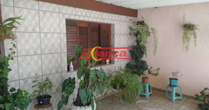 Casa Velha com 175 metros proximo do centro de Guarulhos