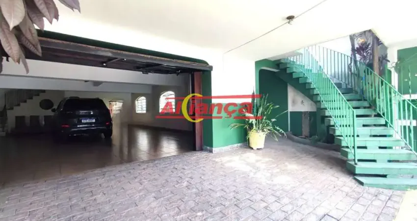 SOBRADO ESPAÇOSO À VENDA NO JARDIM SANTA MENA - GUARULHOS
