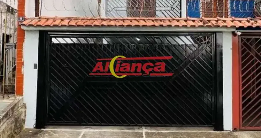 CASA ASSOBRADADA COM 02 QUARTOS SENDO 1 SUÍTE, 03 VAGAS DE GARAGEM  EM ÓTIMA LOCALIZAÇÃO