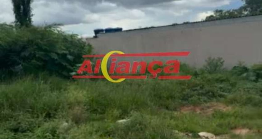 Terreno bem localizado à venda no Jardim Adriana