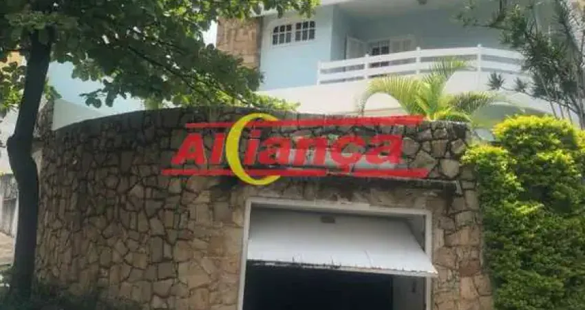 Excelente Sobrado com 3 suítes