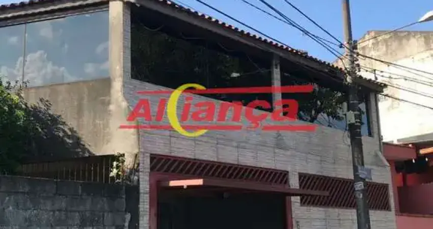 Sobrado com 3 Quartos à venda, 295m²  4 vagas - Jardim Iporanga
