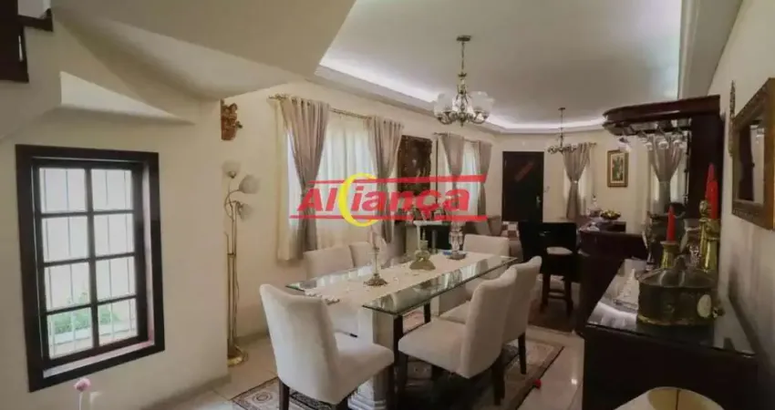Sobrado a venda com 210m², 5 quartos e 4 vagas - Jardim Bom Clima