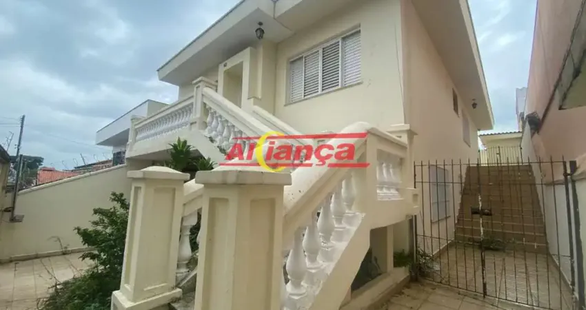 Linda Casa à Venda em Vila Galvão - Excelente Localização!