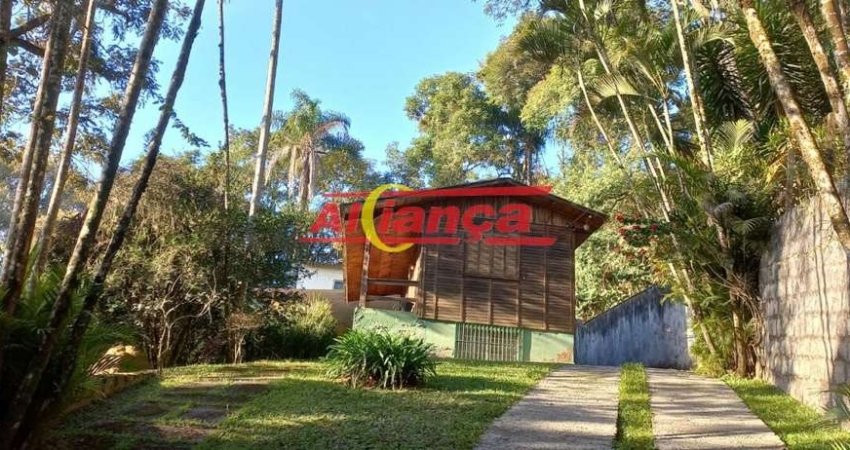 CHÁCARA COM CASA PRÉ FABRICADA  E LINDO JARDIM