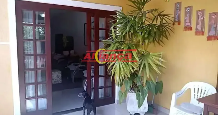 Sobrado com 4 dormitórios e 4 vagas a venda - Jardim Vila Galvão